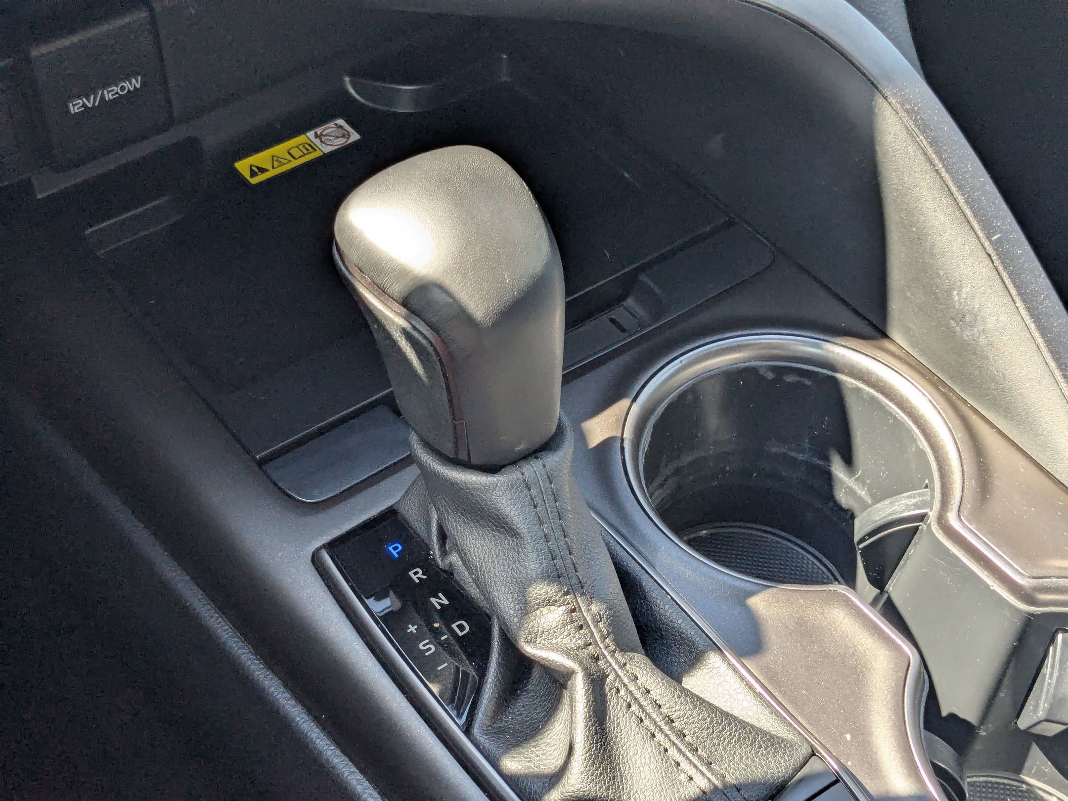 Used 2022 Toyota Camry SE w/ Audio Upgrade Package image 28