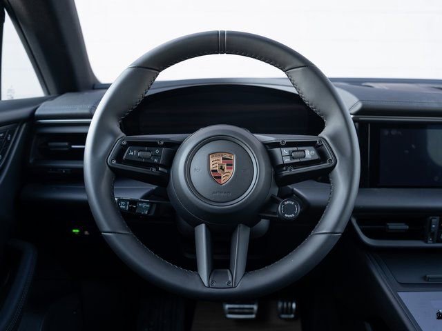 New 2026 Porsche Macan 4 Electric image 24