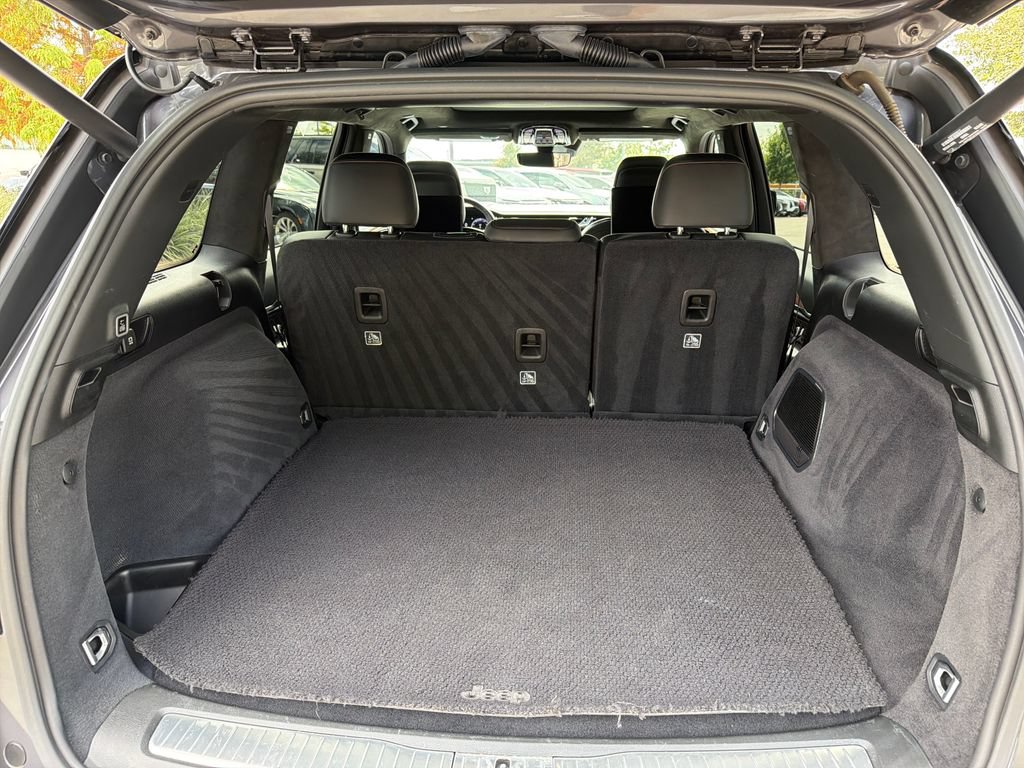 Used 2023 Jeep Grand Cherokee Summit AWD/4WD image 44