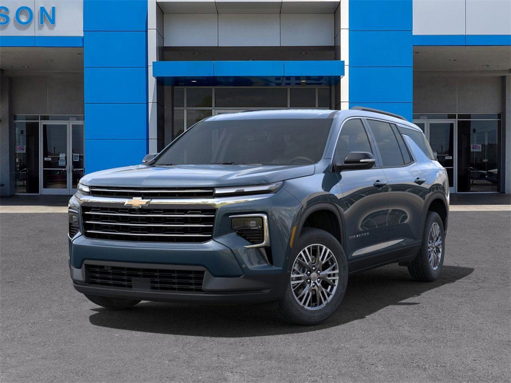 New 2025 Chevrolet Traverse LT w/ Enhanced Driving Package image 6