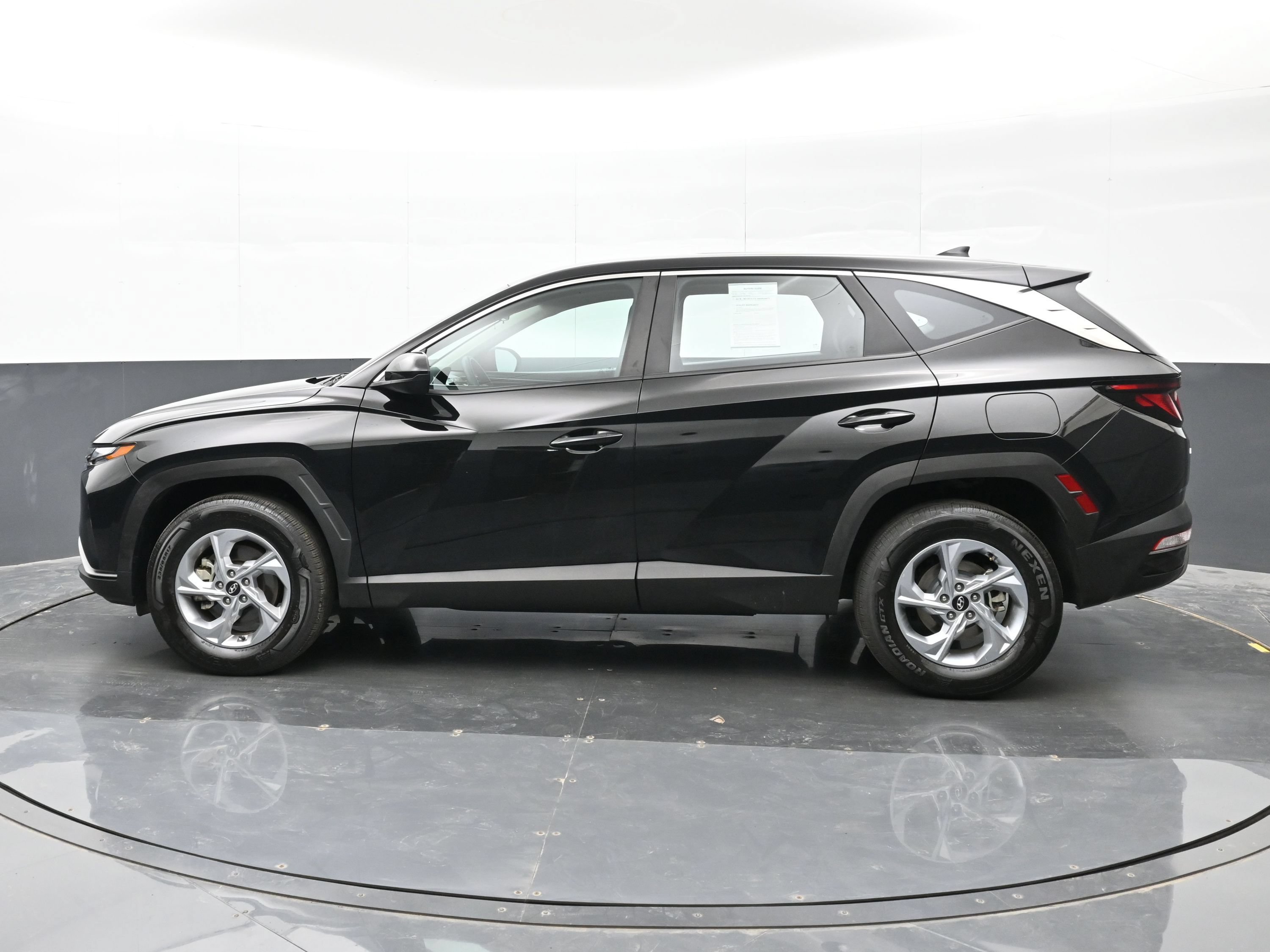 Certified 2023 Hyundai Tucson SE AWD/4WD image 3