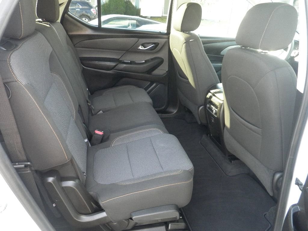 Used 2021 Chevrolet Traverse LS w/ LPO, Cargo Package image 28