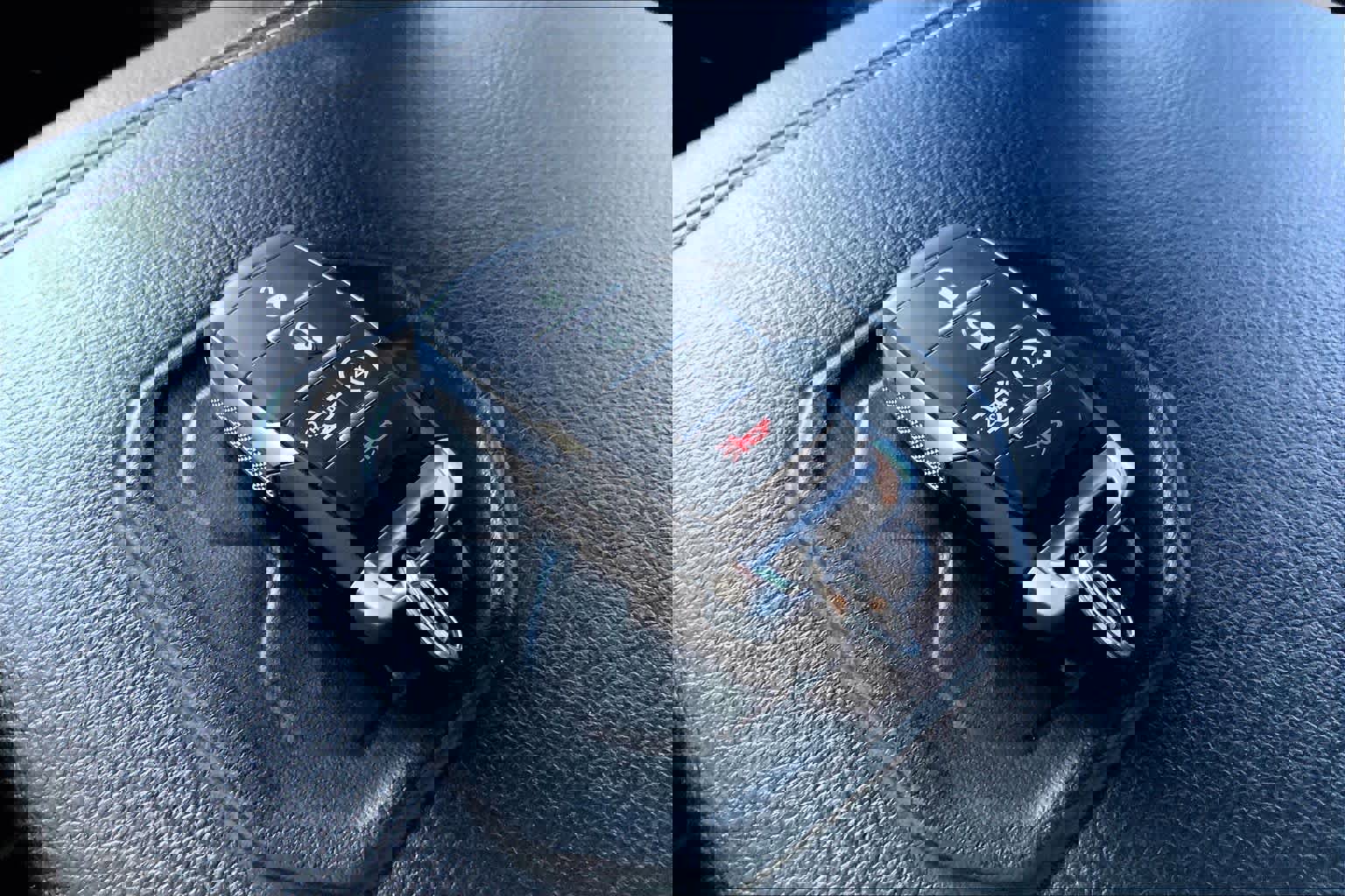 Used 2025 RAM 1500 Laramie w/ Night Edition image 14