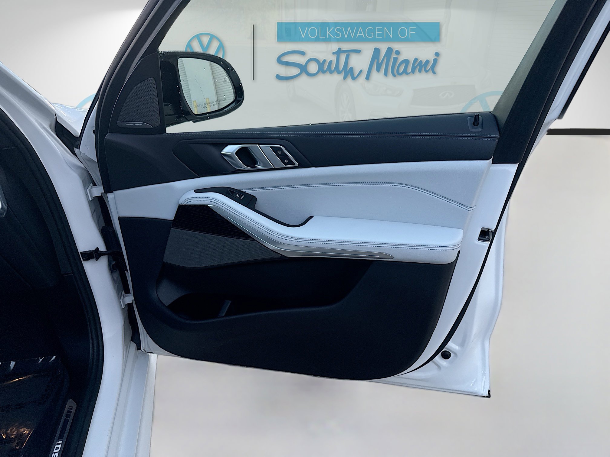 Used 2025 BMW X5 M60i w/ Climate Comfort Package image 35