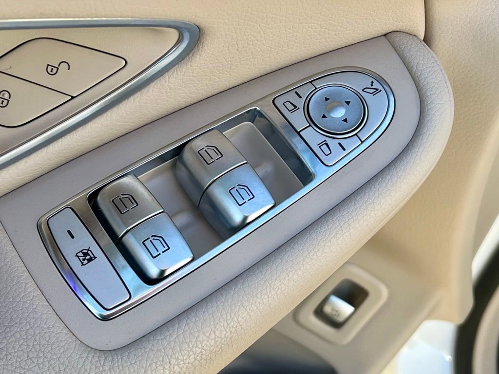 Certified 2022 Mercedes-Benz GLC 300 4MATIC image 36