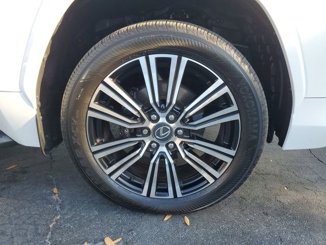 Used 2025 Lexus LX 600 4WD w/ Luxury Package image 5