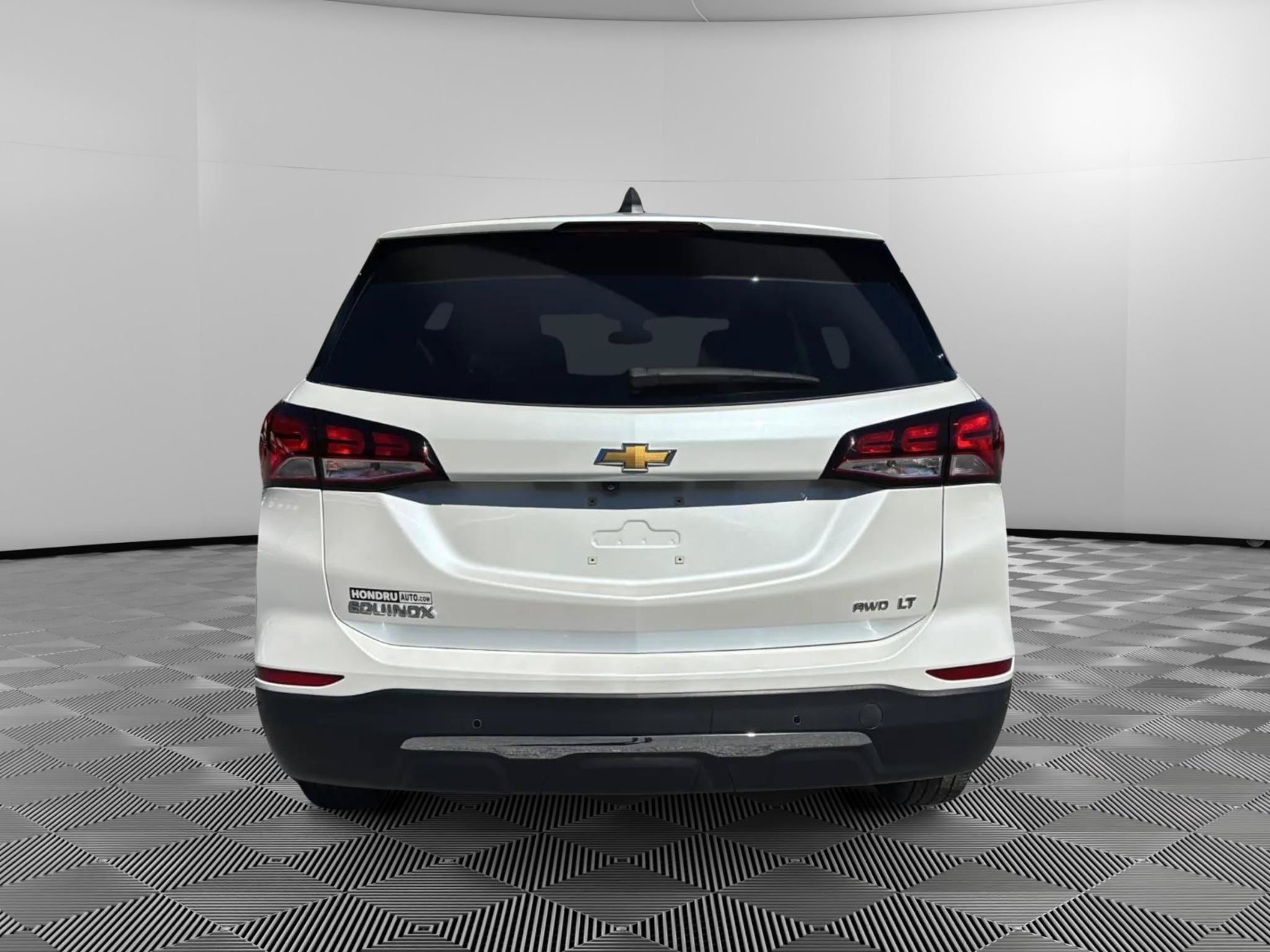 Used 2023 Chevrolet Equinox LT AWD/4WD image 8