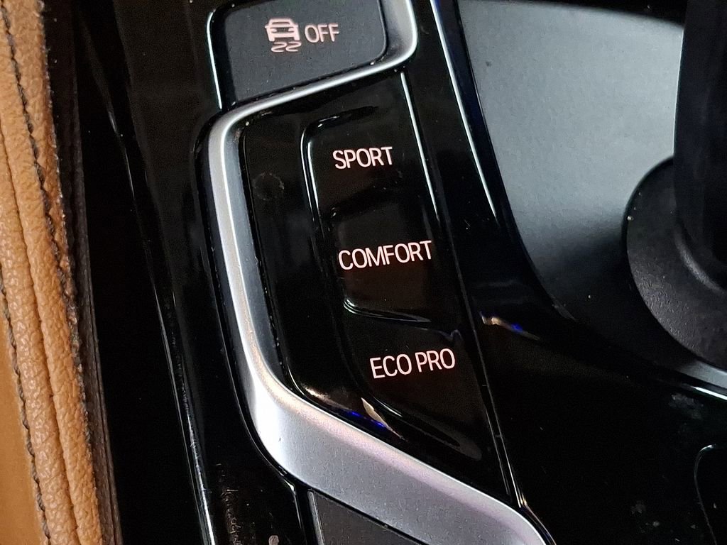 Used 2018 BMW 530i xDrive image 20