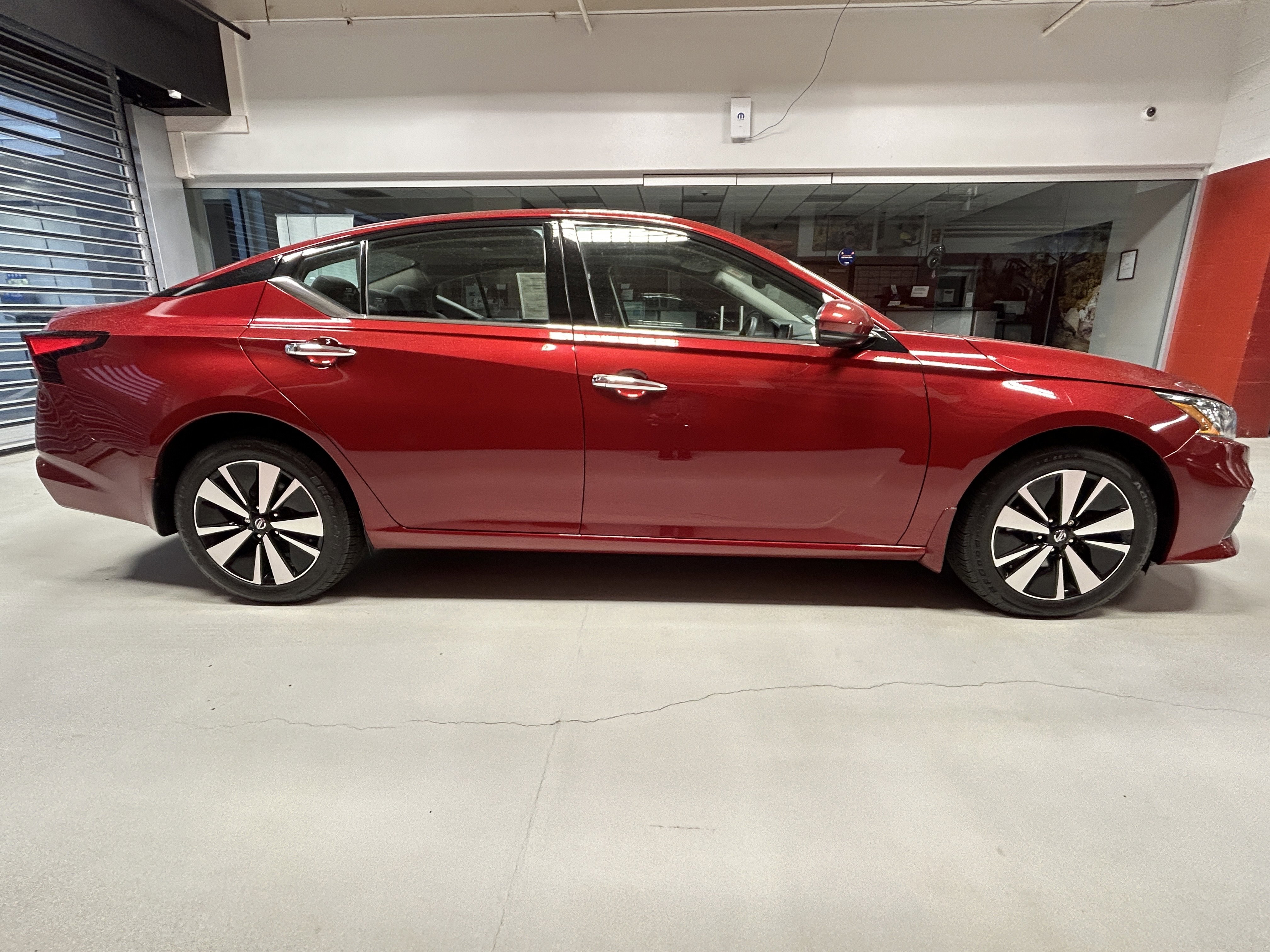 Used 2020 Nissan Altima 2.5 SV image 15