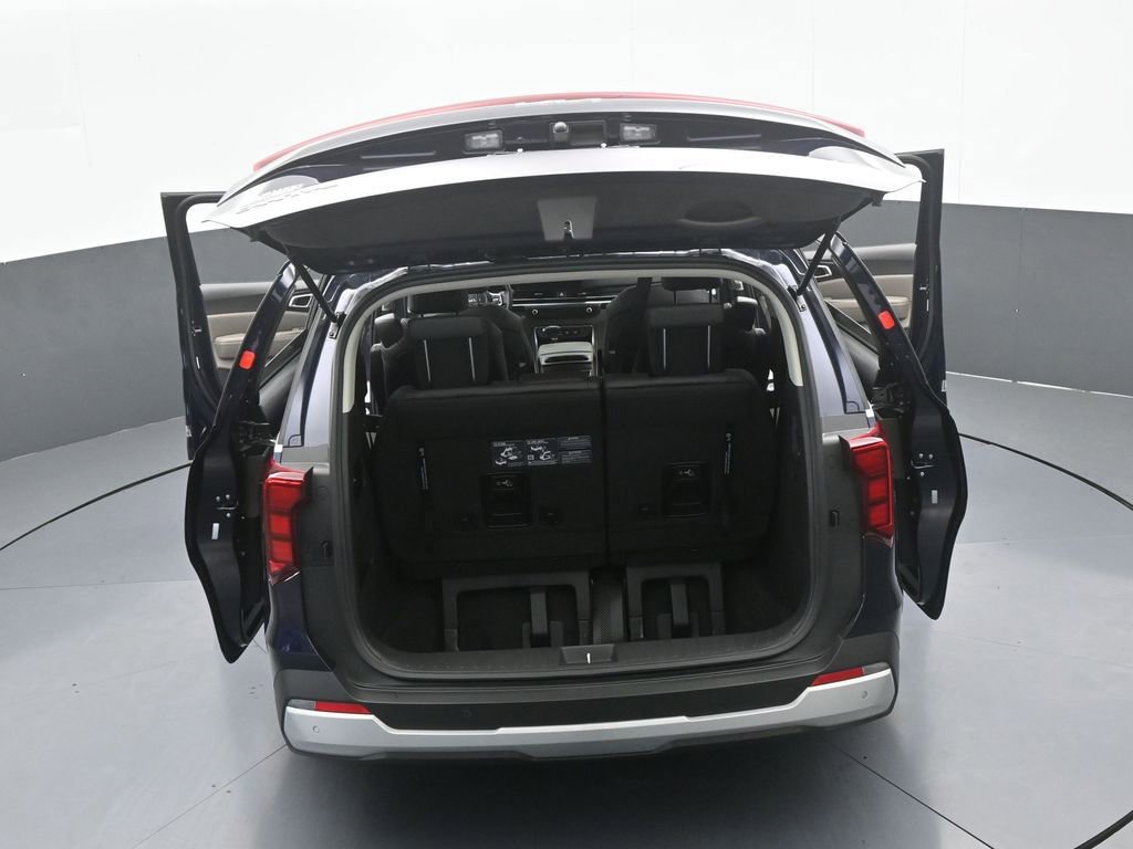 Used 2025 Kia Carnival image 71