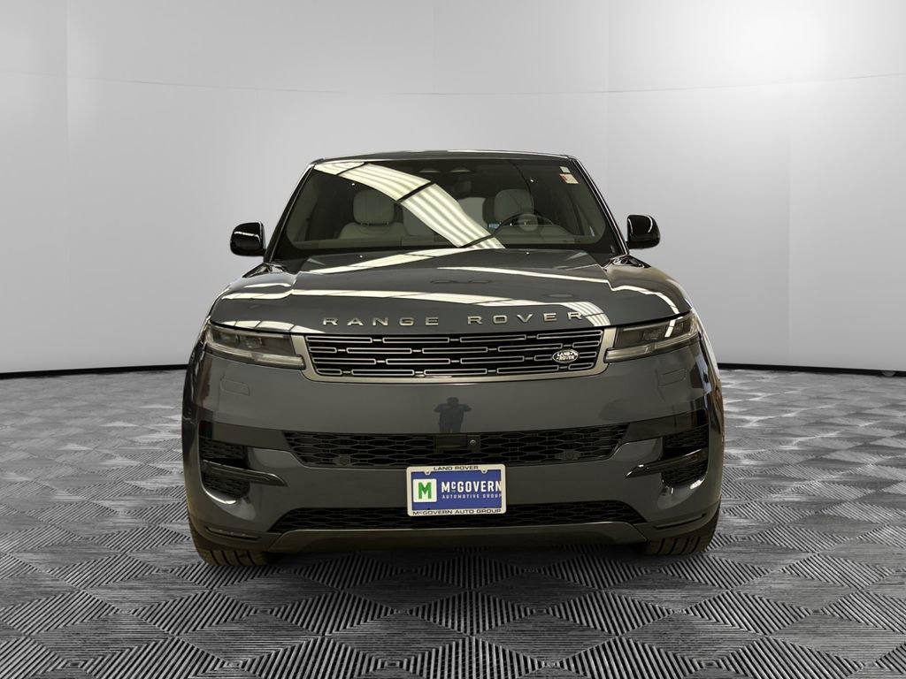 Used 2025 Land Rover Range Rover Sport SE AWD/4WD image 8