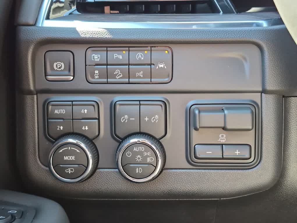 New 2026 Chevrolet Tahoe Z71 w/ Z71 Off-Road Package AWD/4WD image 19