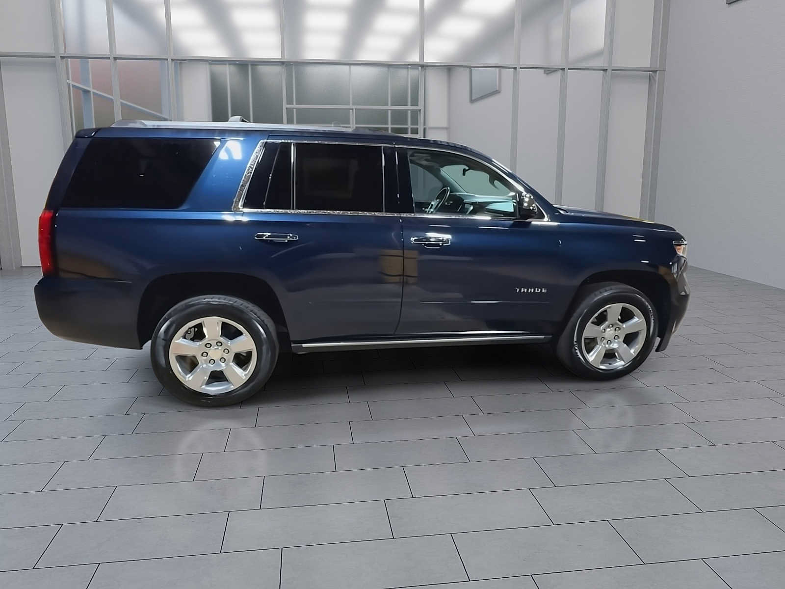 Used 2019 Chevrolet Tahoe Premier AWD/4WD image 9