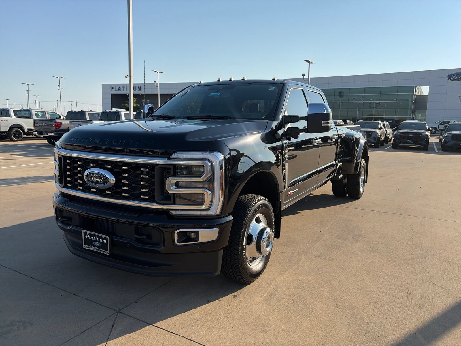 New 2026 Ford F350 Platinum w/ Platinum Plus Package