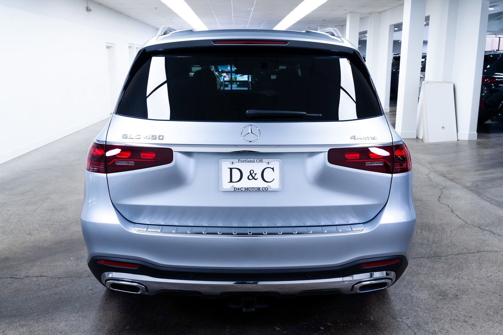 Used 2025 Mercedes-Benz GLS 450 4MATIC image 5