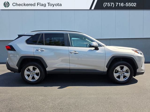 Used 2025 Toyota RAV4 XLE AWD/4WD image 6