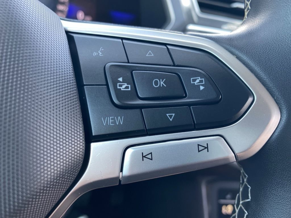 Used 2024 Volkswagen Tiguan SE image 28