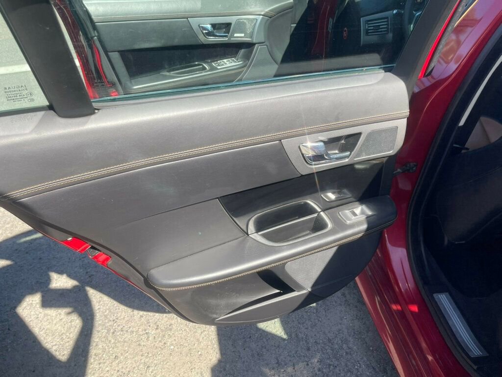 Used 2012 Jaguar XF R image 17