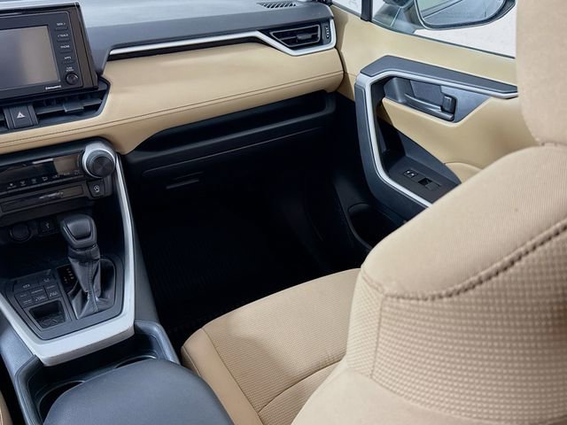 Used 2020 Toyota RAV4 LE w/ All Weather Liner Package image 22