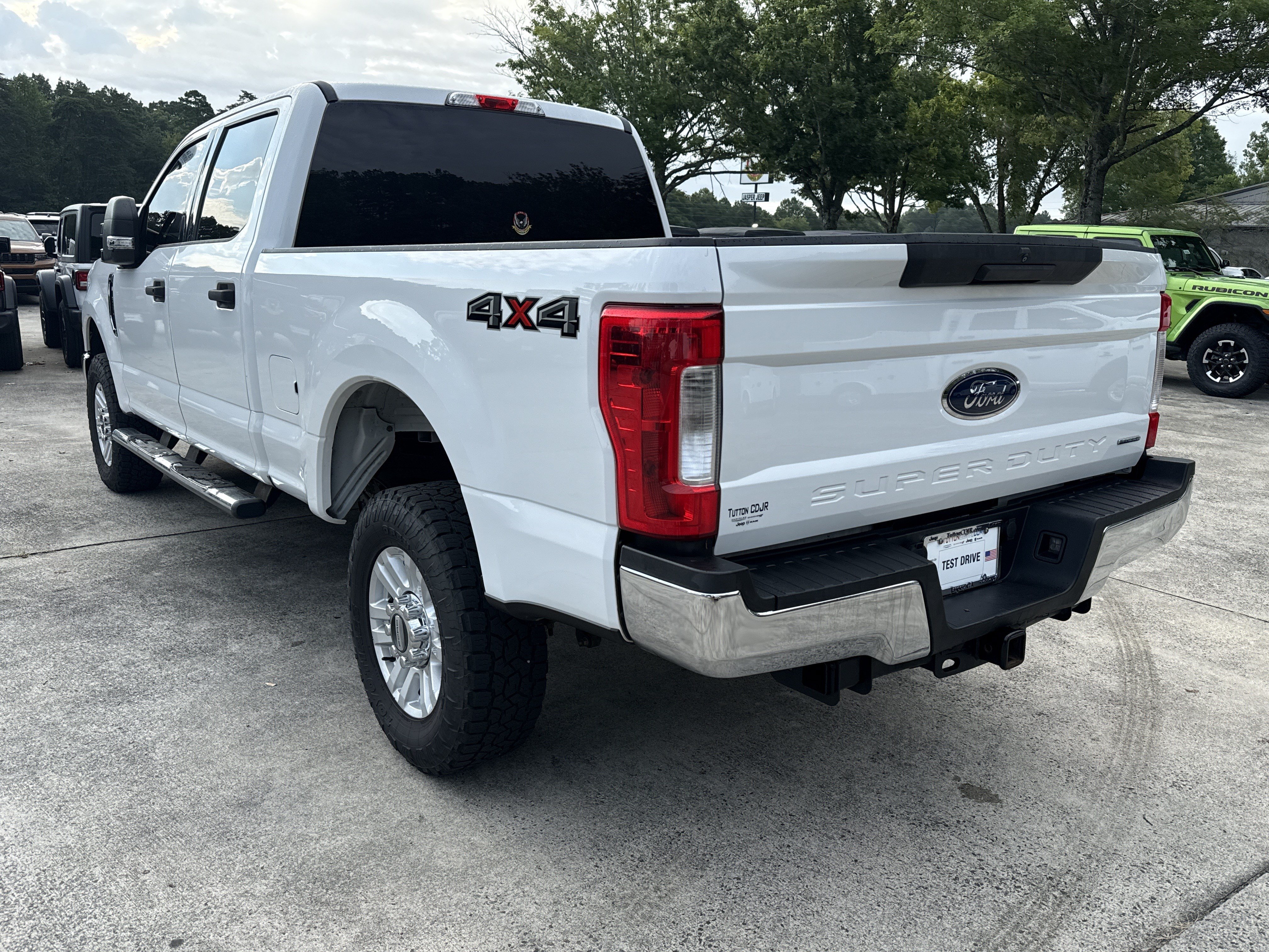 Used 2017 Ford F250 XLT AWD/4WD image 5