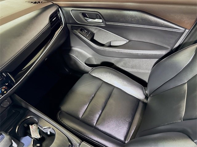 Used 2022 Nissan Rogue SL w/ SL Premium Package image 22