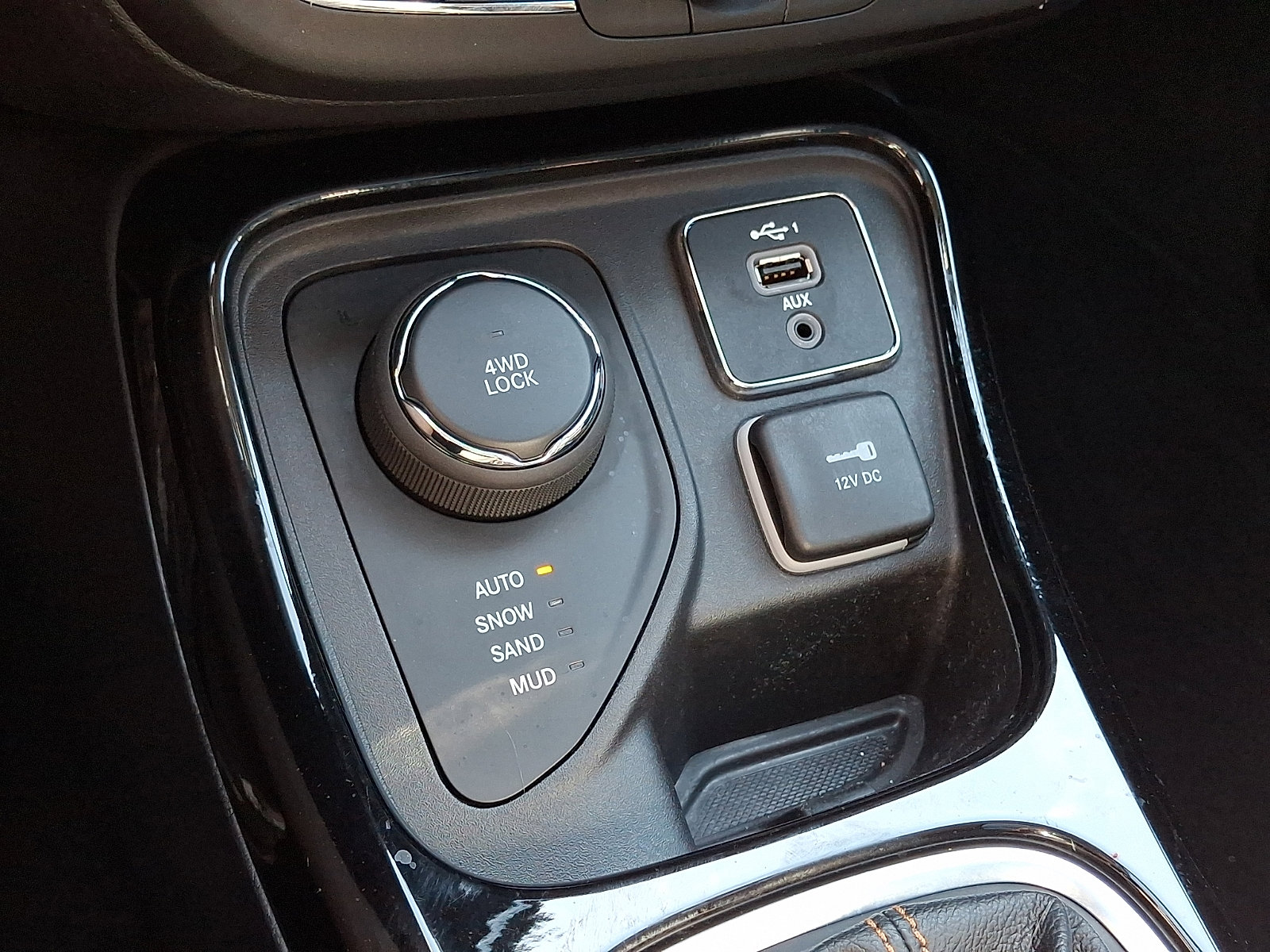 Used 2020 Jeep Compass Limited w/ Safety & Security Group AWD/4WD image 25