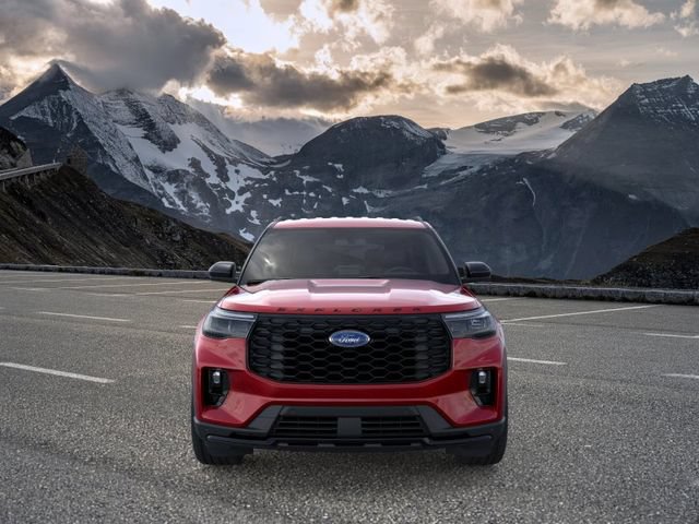 New 2026 Ford Explorer ST-Line w/ ST-Line Street Pack AWD/4WD image 6