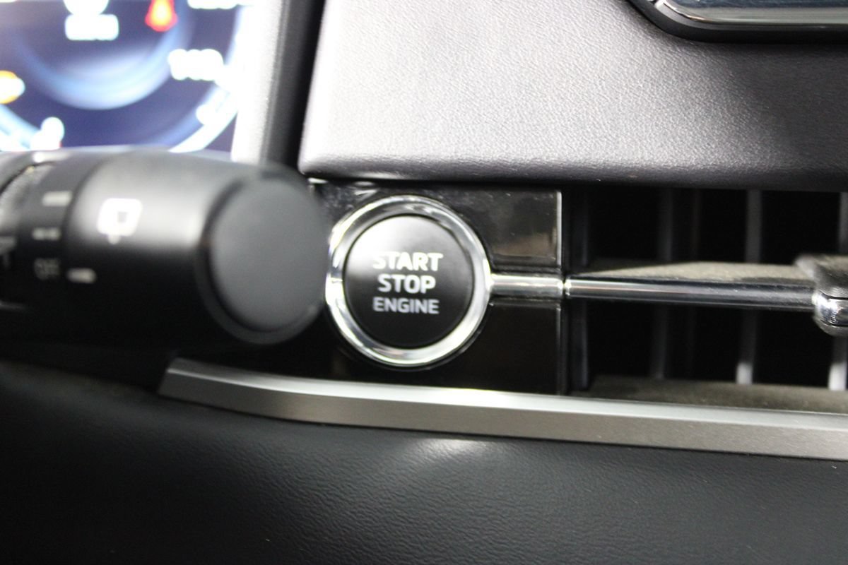 Used 2024 Mitsubishi Outlander SE Black Edition FWD image 23