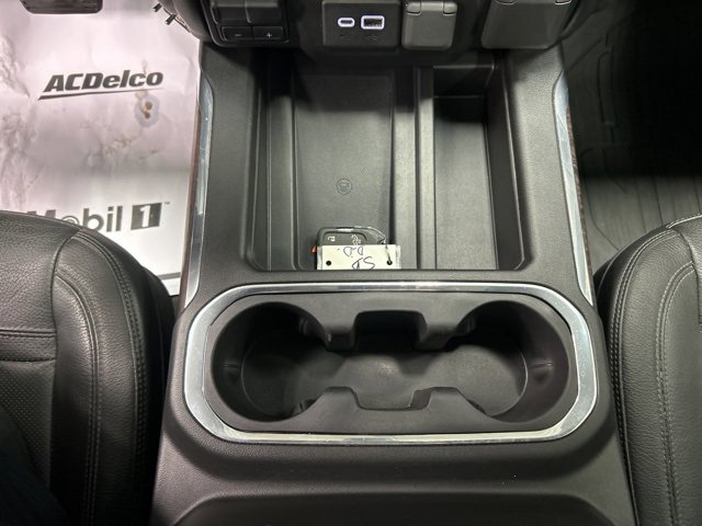 Used 2022 GMC Sierra 3500 Denali w/ Denali Ultimate Package image 22