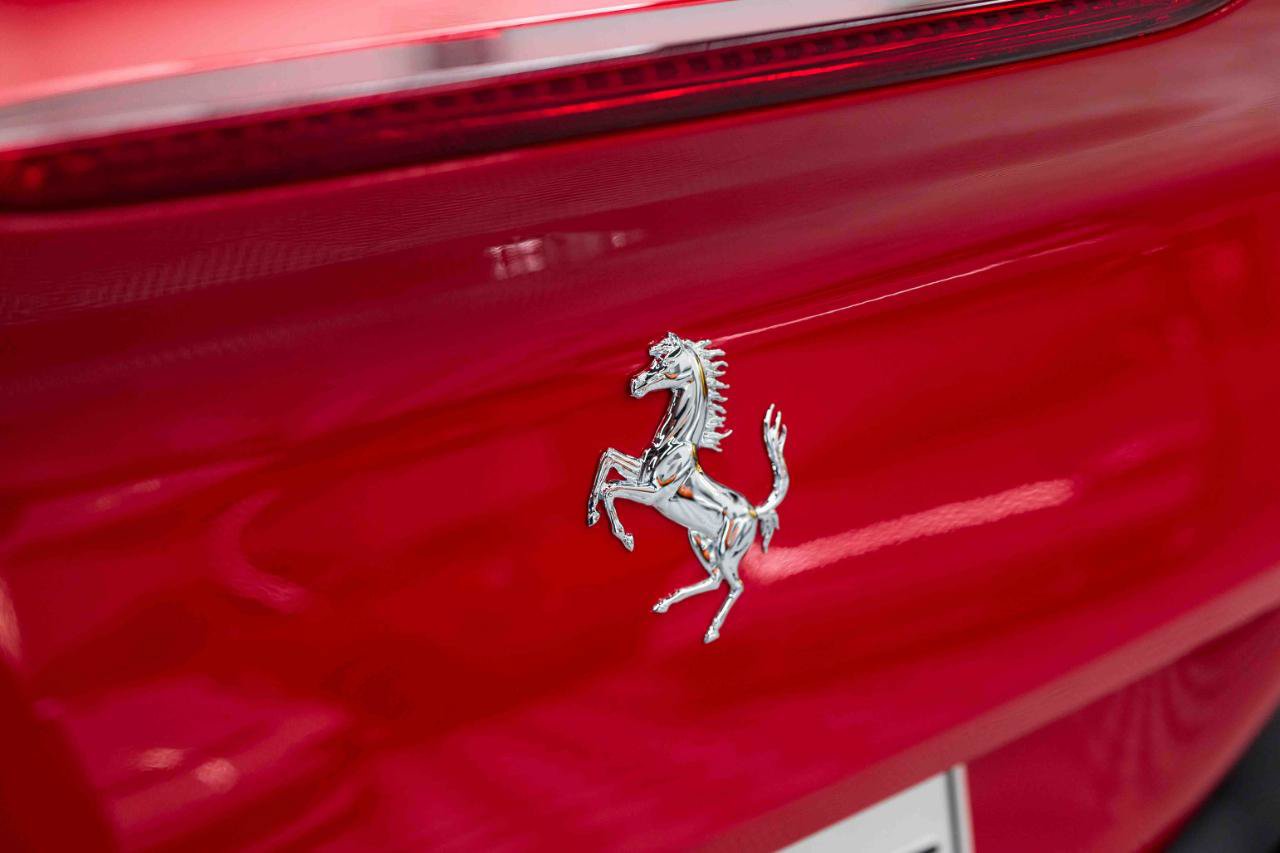Used 2019 Ferrari Portofino RWD image 36