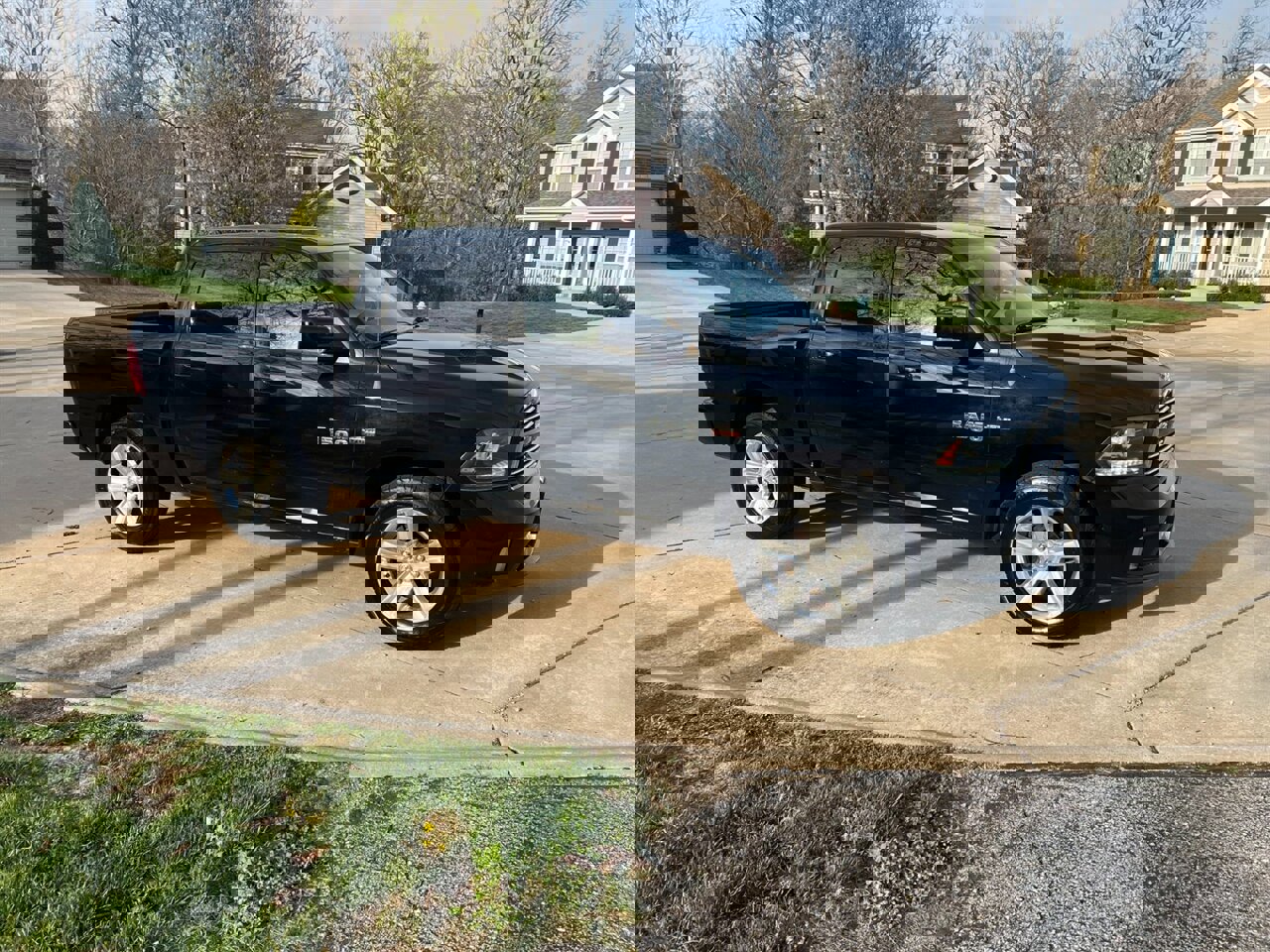 Used 2013 RAM 1500 Sport w/ Sport Premium Group image 10