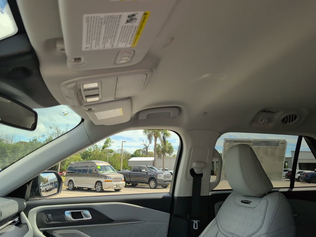 New 2026 Ford Explorer Platinum AWD/4WD image 10