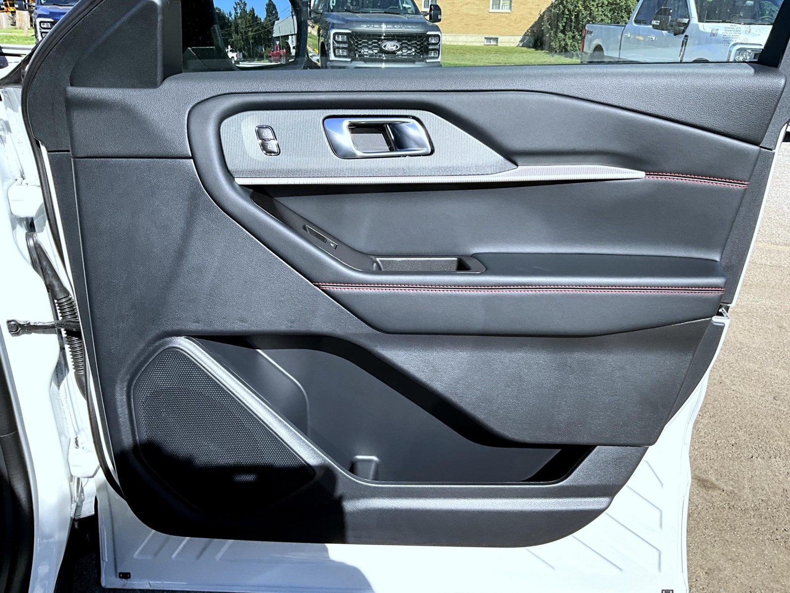 New 2027 Ford Explorer ST-Line w/ Premium Package AWD/4WD image 19