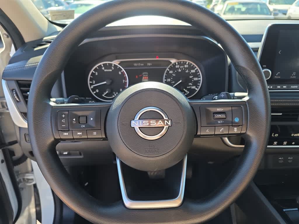 Used 2024 Nissan Rogue SV AWD/4WD image 18
