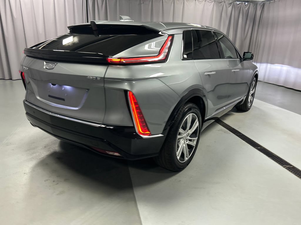 Used 2024 Cadillac Lyriq Tech RWD image 7
