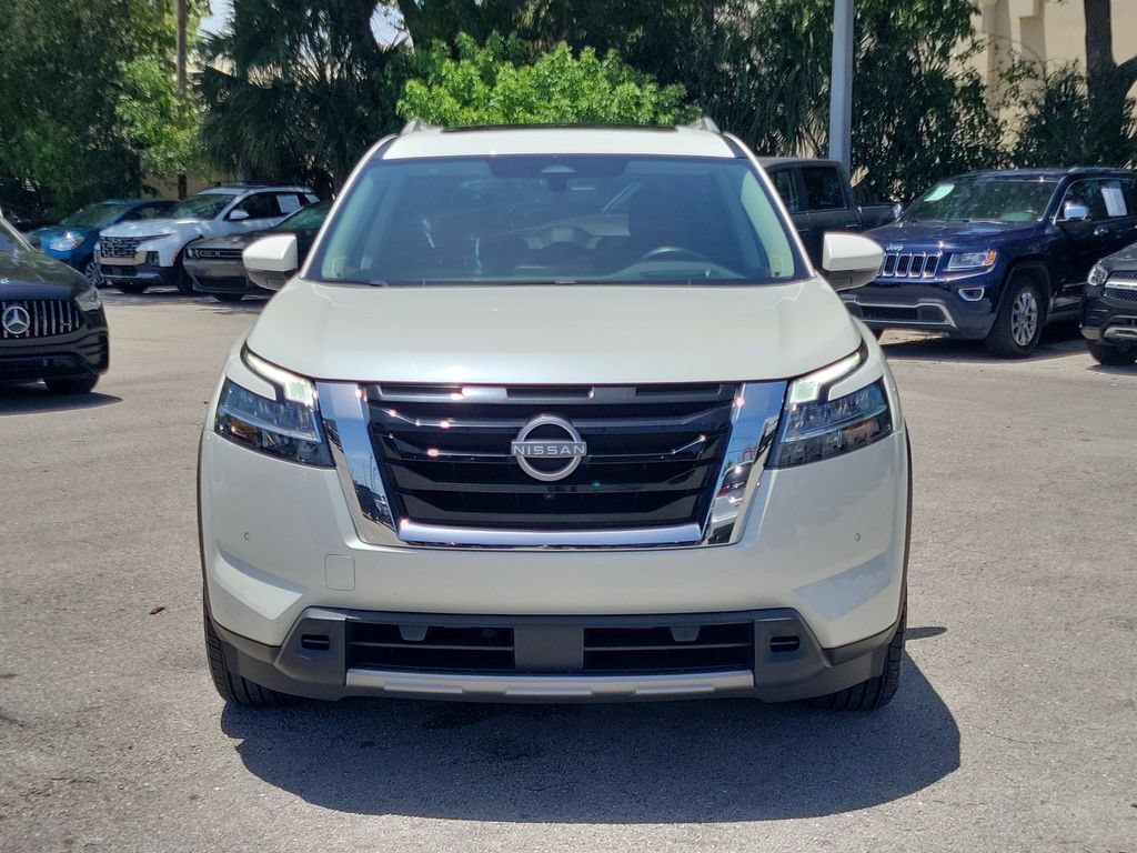 Certified 2024 Nissan Pathfinder Platinum FWD image 8