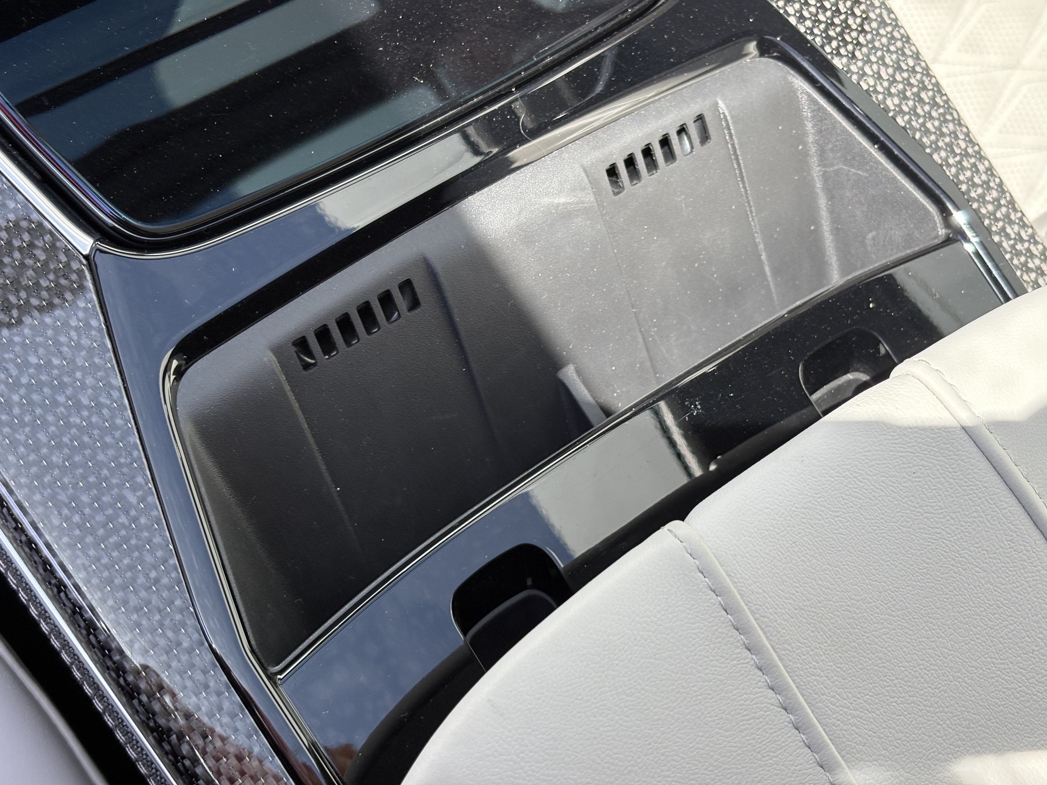 Certified 2025 Cadillac Escalade ESV V AWD/4WD image 15