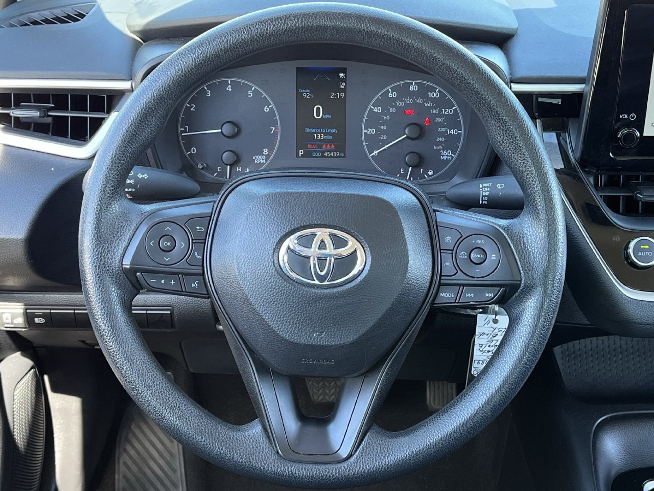 Used 2025 Toyota Corolla LE FWD image 11