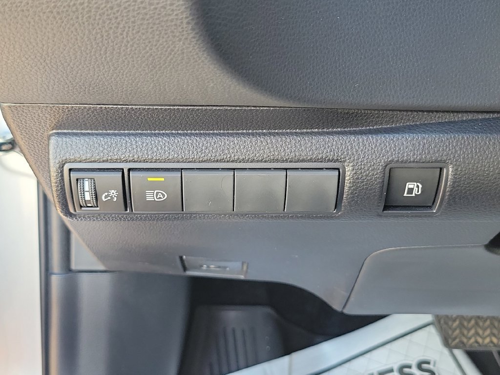 Used 2023 Toyota Corolla LE FWD image 12