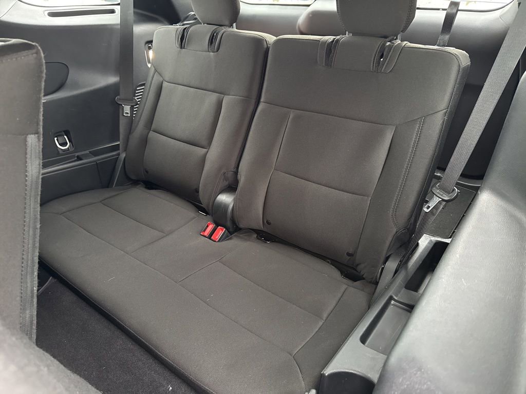 Used 2023 Ford Explorer XLT image 11