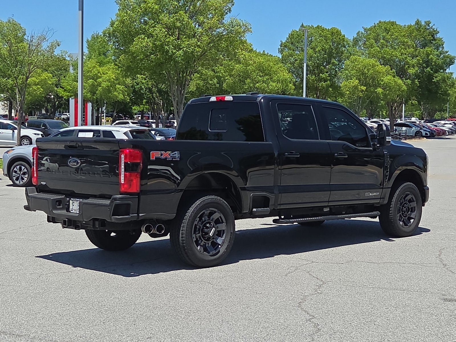 Used 2024 Ford F250 Lariat w/ Lariat Ultimate Package AWD/4WD image 5