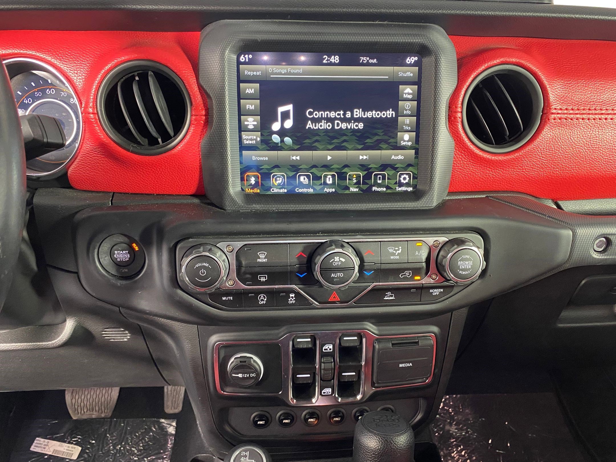 Used 2022 Jeep Wrangler Unlimited Sport w/ Sun And Sound Package image 22