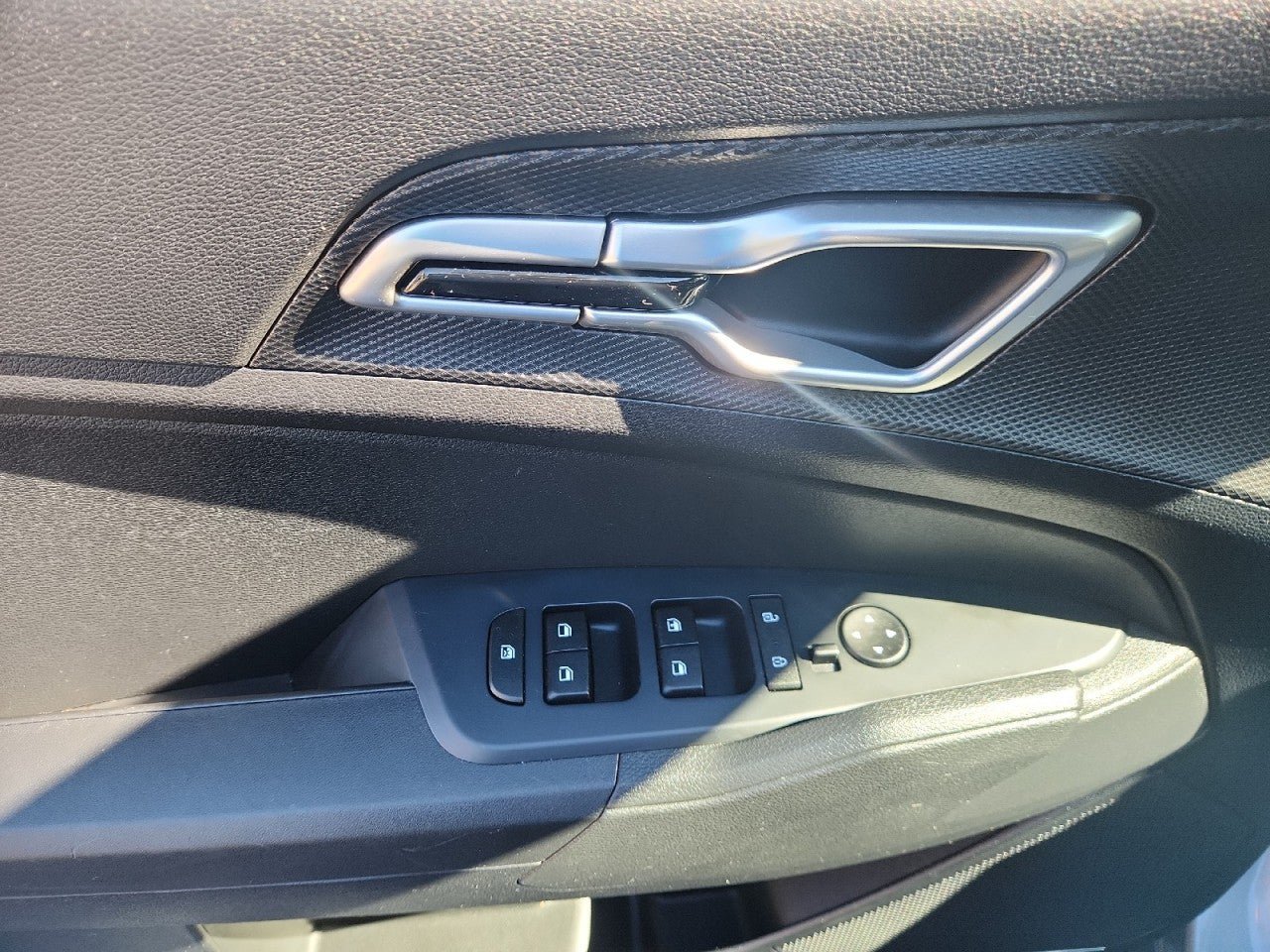 Certified 2025 Kia Sportage LX FWD image 12