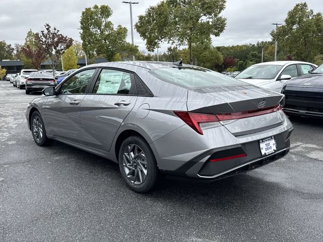 New 2026 Hyundai Elantra Blue image 5