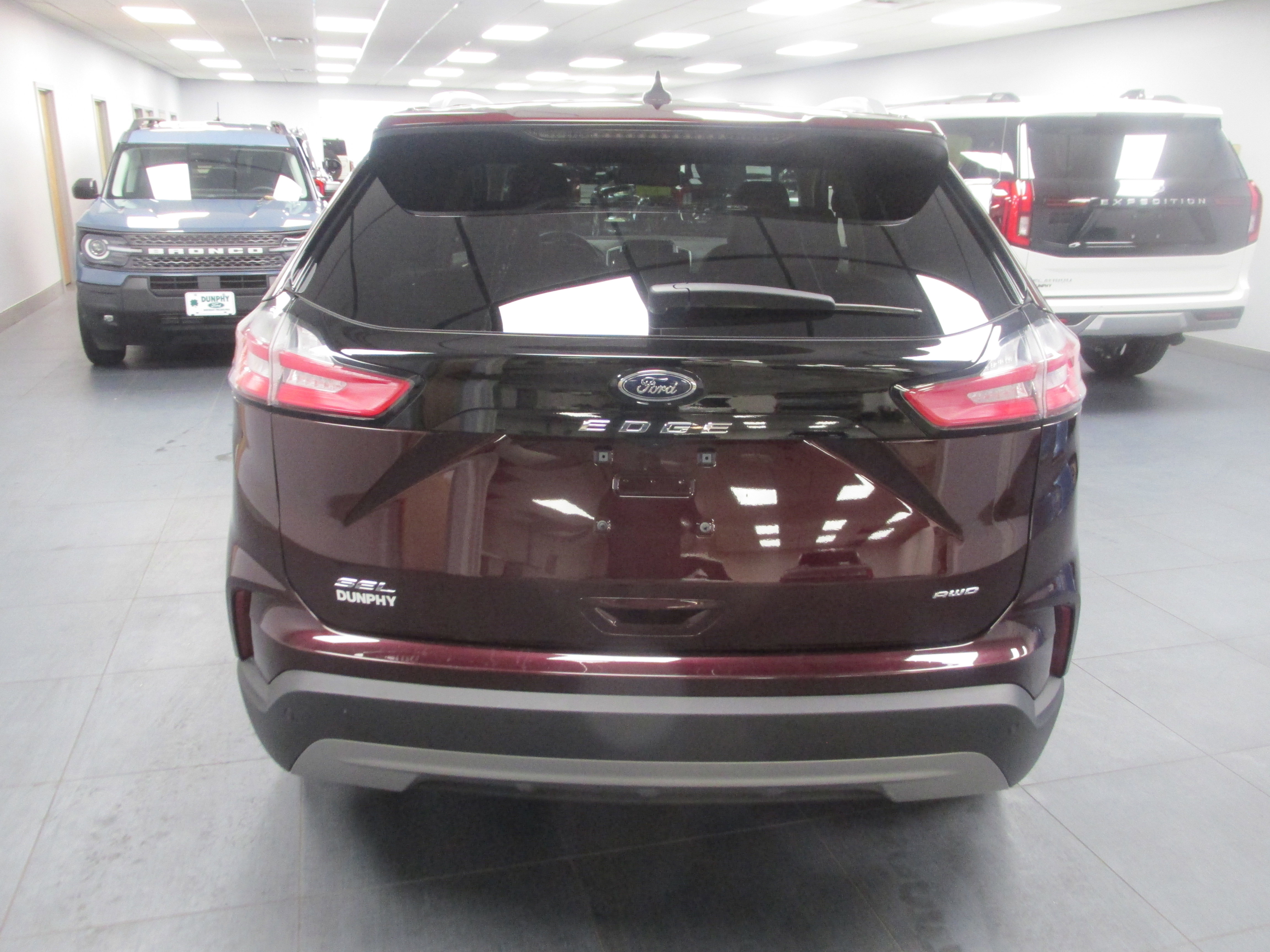 Used 2023 Ford Edge SEL w/ Convenience Package AWD/4WD image 6