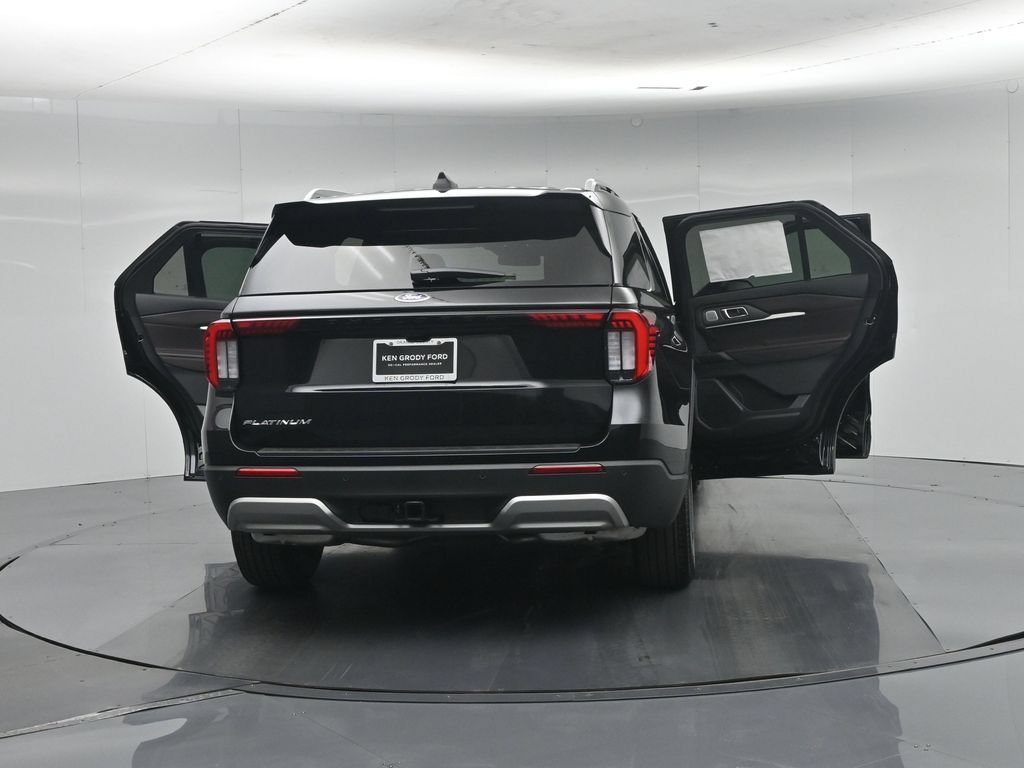 New 2026 Ford Explorer Platinum RWD image 34