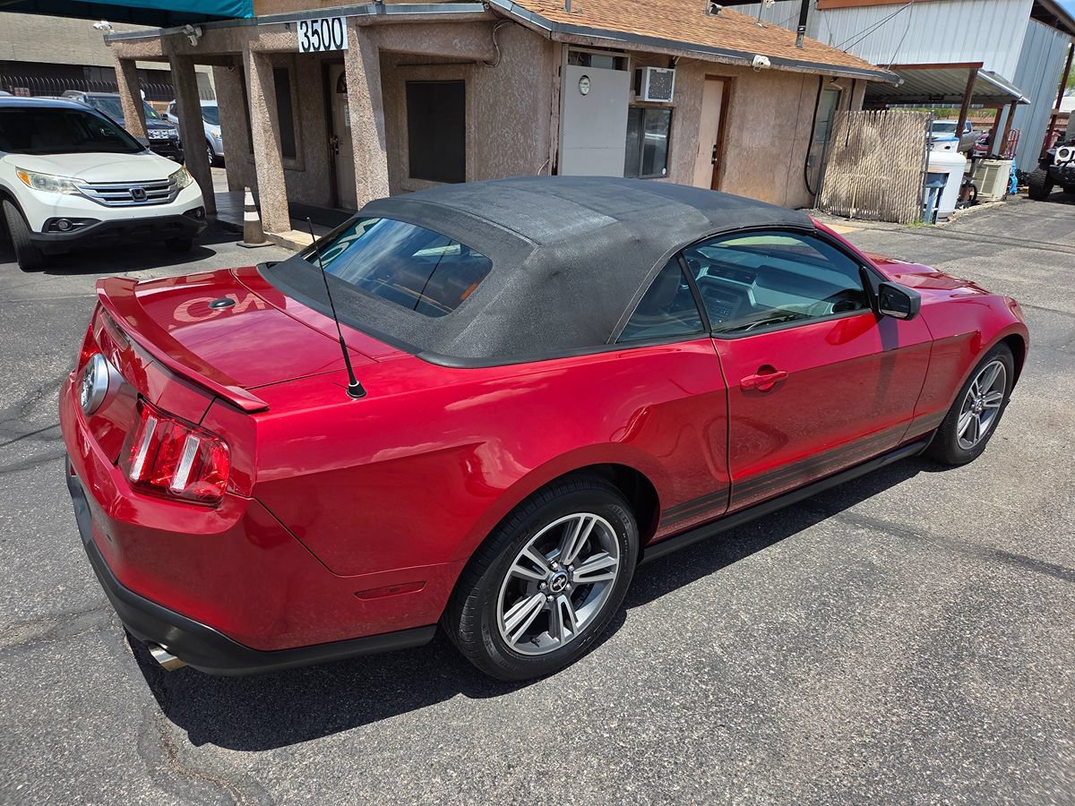 Used 2010 Ford Mustang Premium RWD image 5