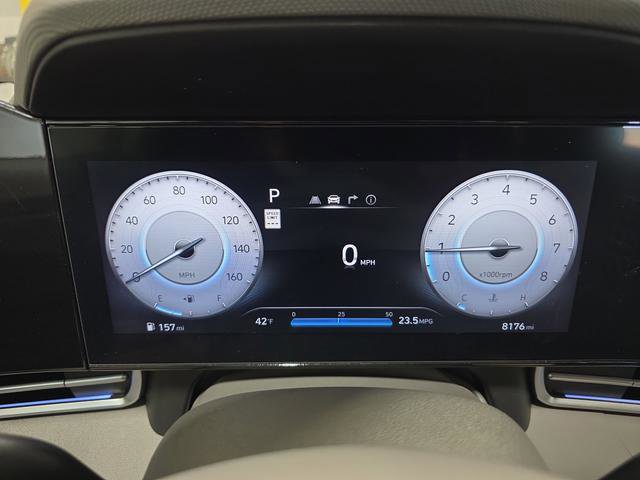 Certified 2025 Hyundai Elantra SEL image 17