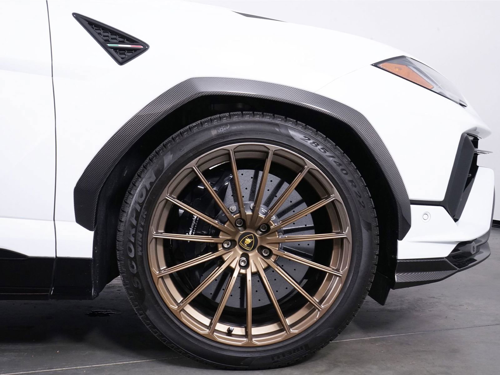 Used 2023 Lamborghini Urus Performante image 16