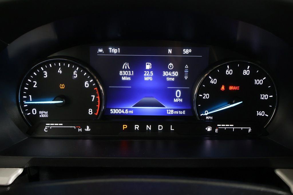 Used 2023 Ford Explorer XLT w/ Equipment Group 202A image 4